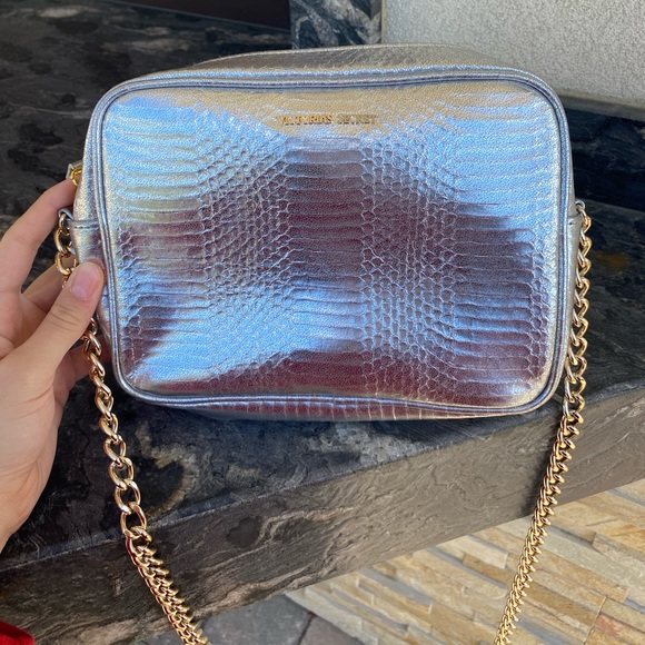 Victoria Secret Mini bag/ makeup bag - Picture 3 of 8